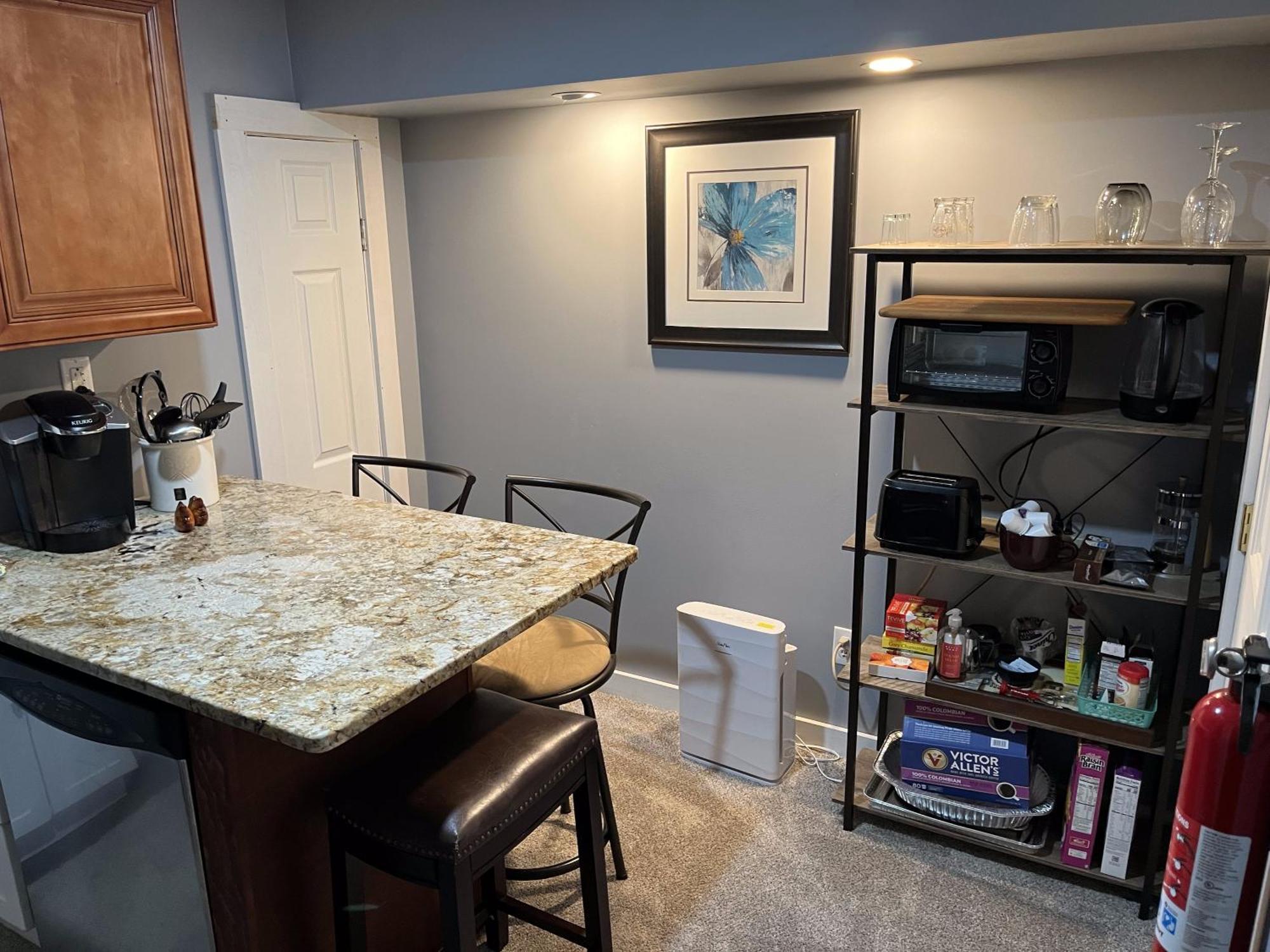 Plush Garden Level Apartment Near Stowe Morristown Екстериор снимка