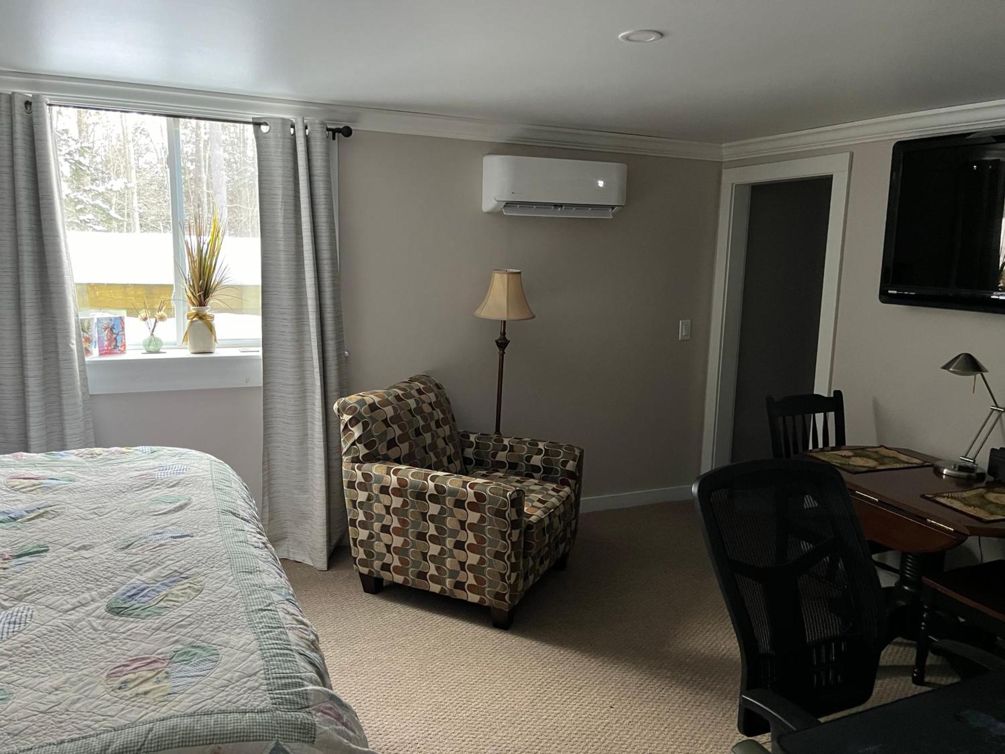 Plush Garden Level Apartment Near Stowe Morristown Екстериор снимка